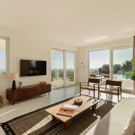 Skyler カロヴィーニョ